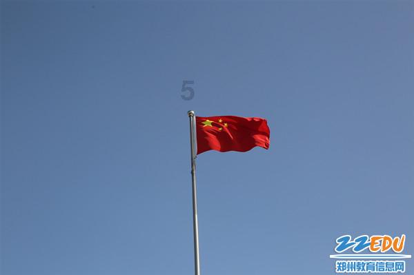 情人问已婚男人，你爱不爱你妻子呀，他说早就变成亲人了，是什么意思？